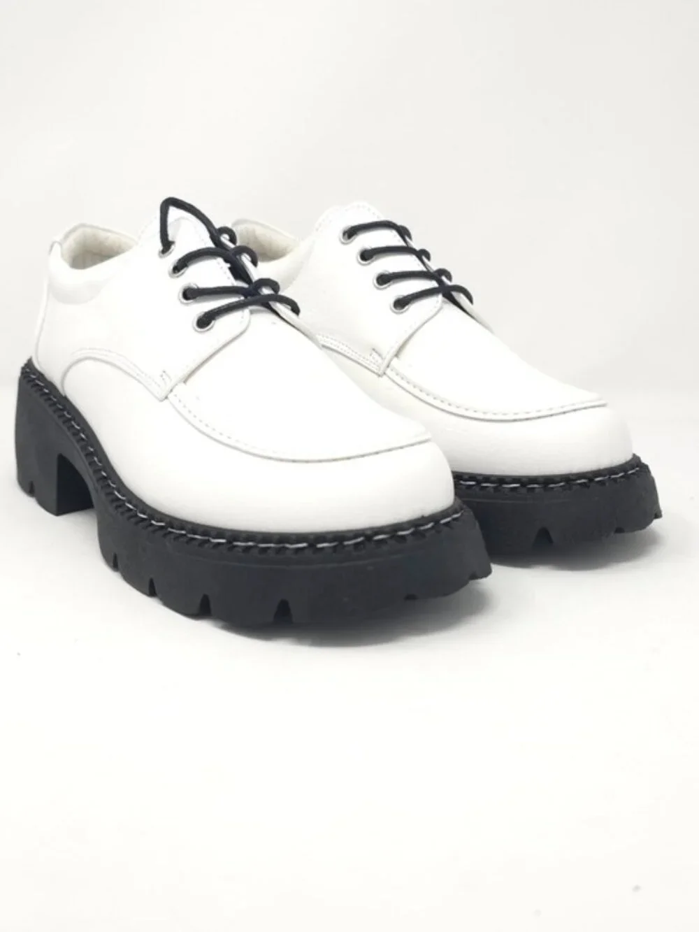 White Patent Brogue Lace up Faux Leather Loafers Chunky Black Lug Sole Oxfords